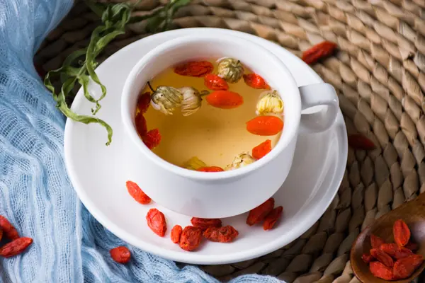 A Natural Herbal Drink That Supports Eye Health Gently