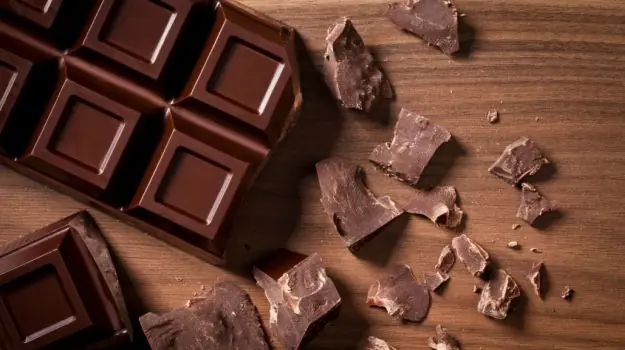10 science-backed benefits of dark chocolate for your overall health