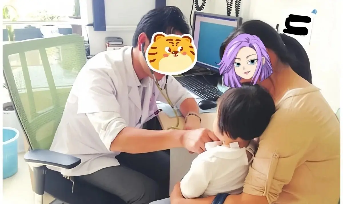 4-Year-Old Girl Swallows Desiccant Packet: Mother’s Quick Action Earns Praise from Doctors