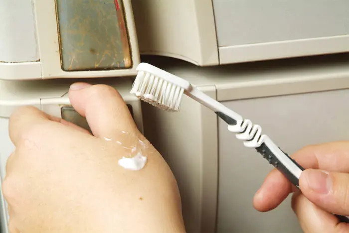 Struggling with dirty fridge seals? Here’s an easy way to clean them