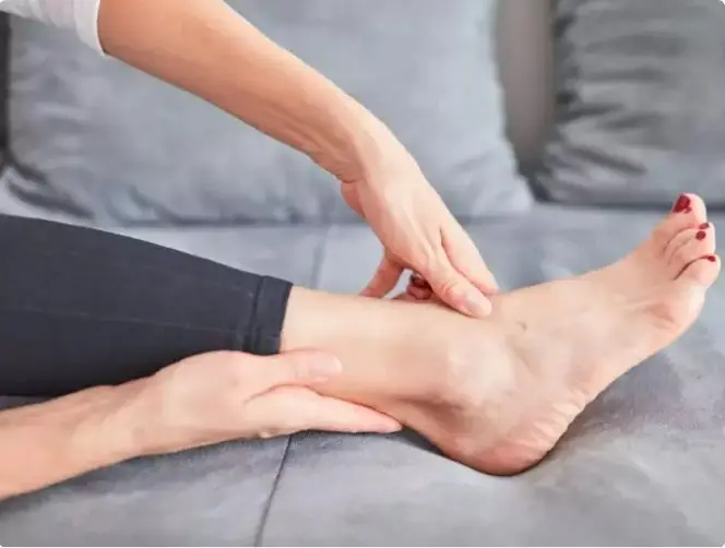 Don’t ignore these 6 foot symptoms - they could signal bl00d sugar problems