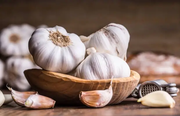 5 Groups of People Who Should Be Careful with Garlic Intake