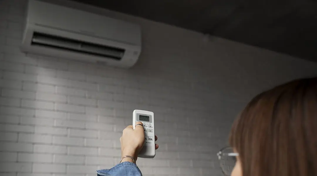 Why You Might Not Want to Keep the Door Fully Closed When Using Air Conditioning?