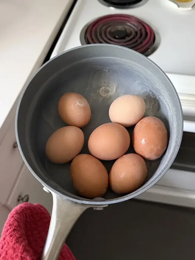 Doctors Share Insights on Eating Boiled Eggs in the Morning