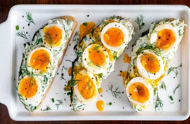 Doctors Say Combining Eggs With This Herb May Lead to Surprising Effects