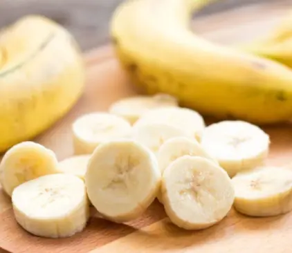 5 surprising things that happen to your body when you eat bananas on an empty stomach