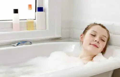 Benefits of showering at night instead of in the morning