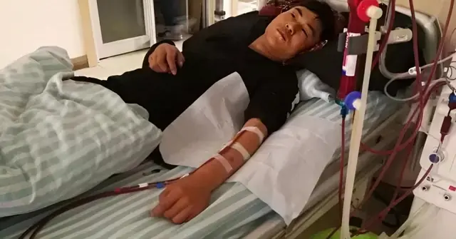 29-Year-Old Man Di.es from End-Stage Kid.ney Failure — Mother in Tears: “I Had Told Him to Stop This Long Ago”