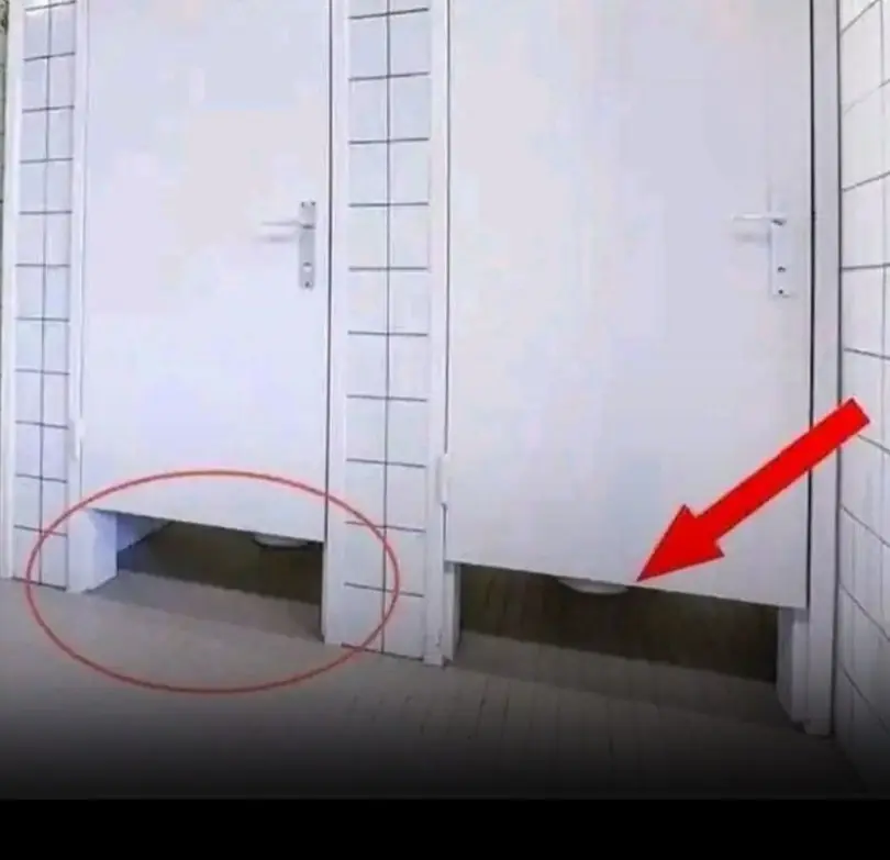 The real reason bathroom doors don’t touch the floor