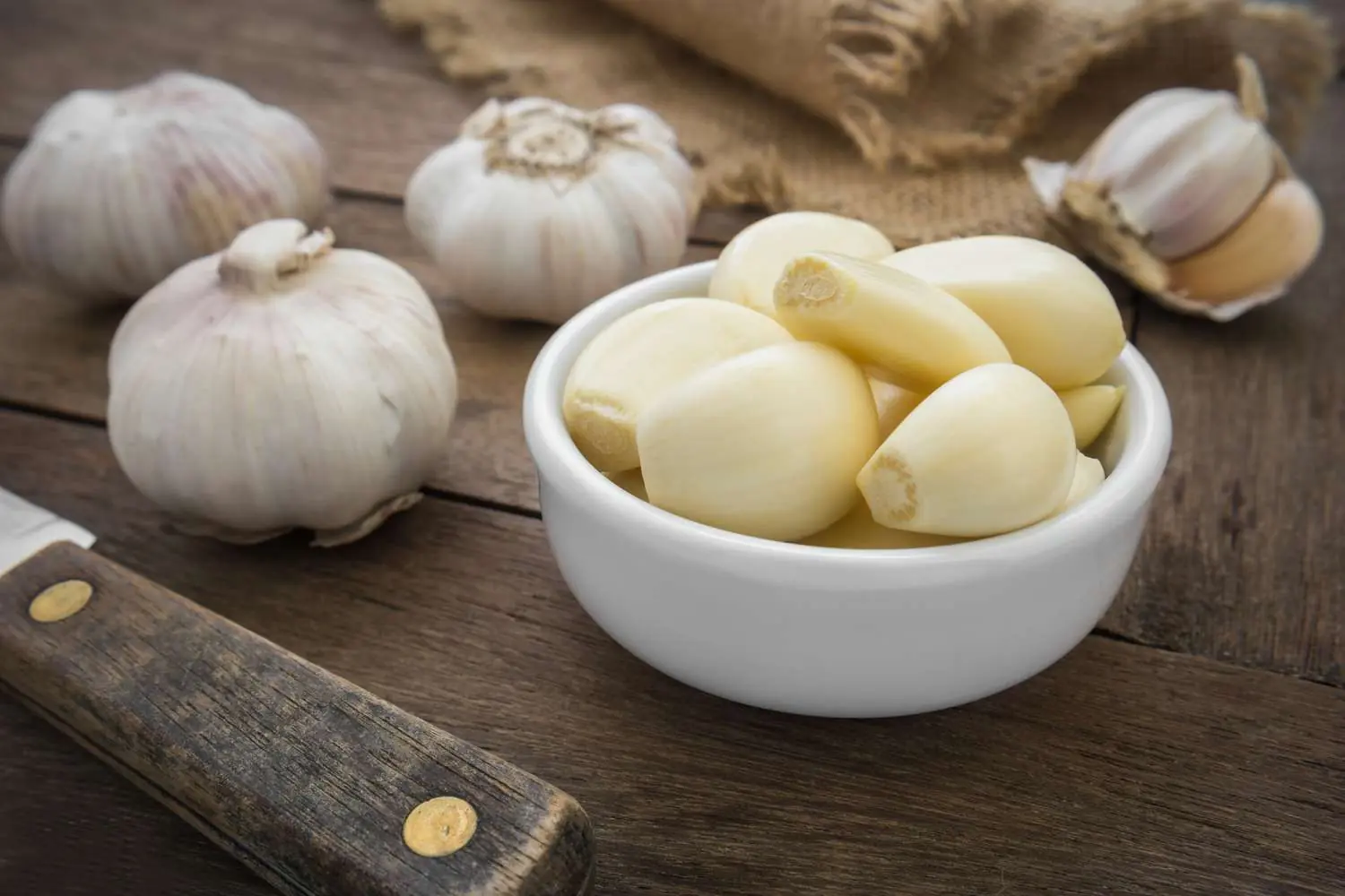 What Happens to Your Body After Eating Garlic on an Empty Stomach for 7 Days?