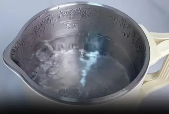 One person boils water, the whole family gets cancer? 3 water boiling habits that "poison" the whole family that many people don't know about