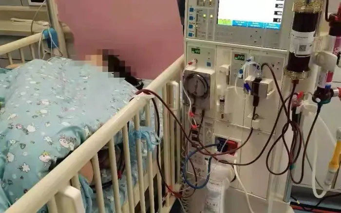 11-Year-Old Girl Vomited Daily—Mother Thought It Was a Sto.mach Problem, But Doctors Found Kid.ney Failure
