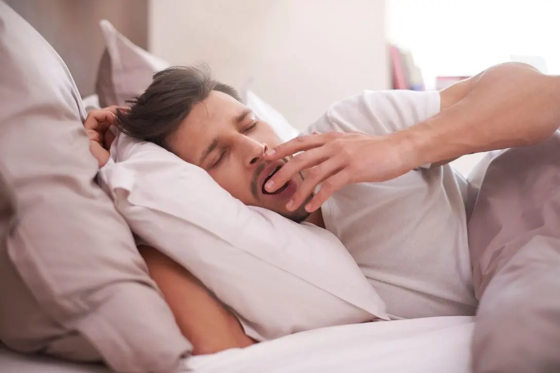 If Your Mouth Feels Dry at Night, Your Body Might Be Telling You These 8 Things