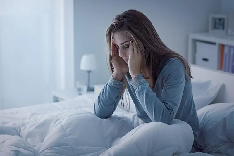 Keep waking up at 3–4 AM? Pay attention to these 4 potential health issues