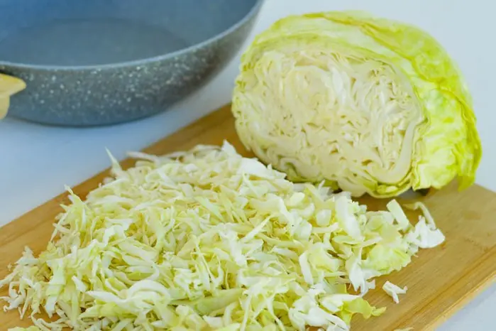 The 4 Types of People Who Should Avoid Eating Too Much Cabbage