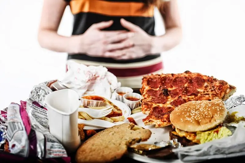 These 9 symptoms may suggest you’re consuming too much sugar