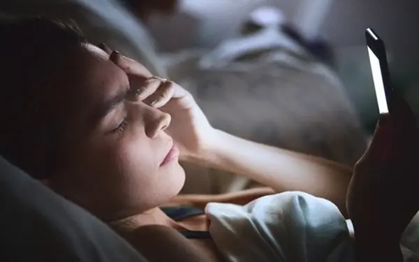 5 bad habits before bed that may raise the risk of stroke