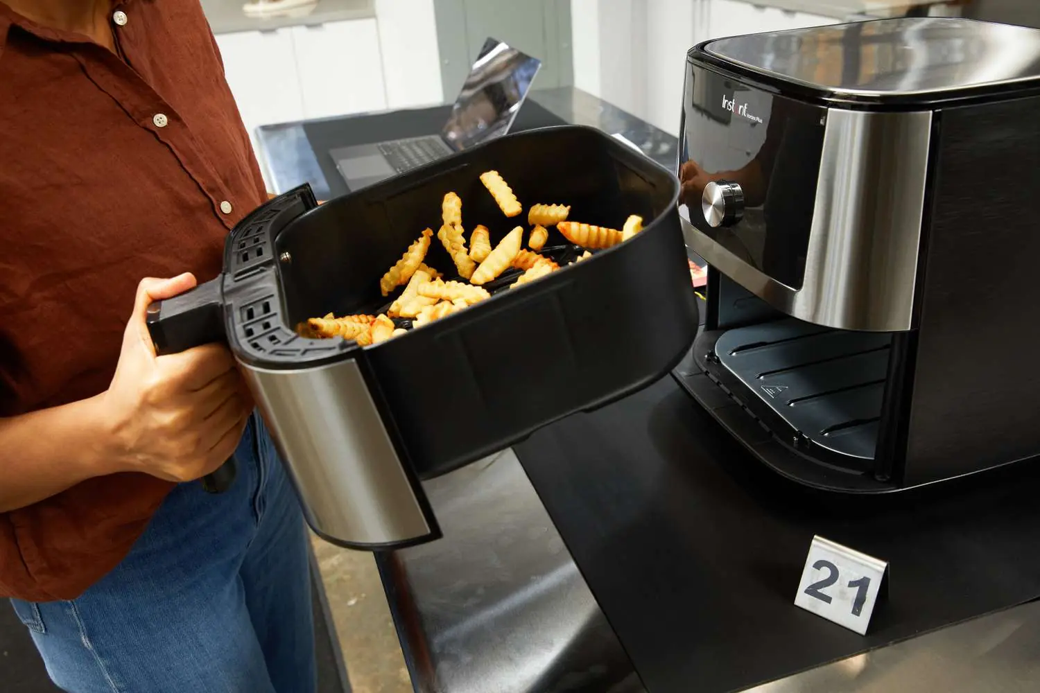 Experts Warn Air Fryers May Not Always Be a Better Choice Than Ovens