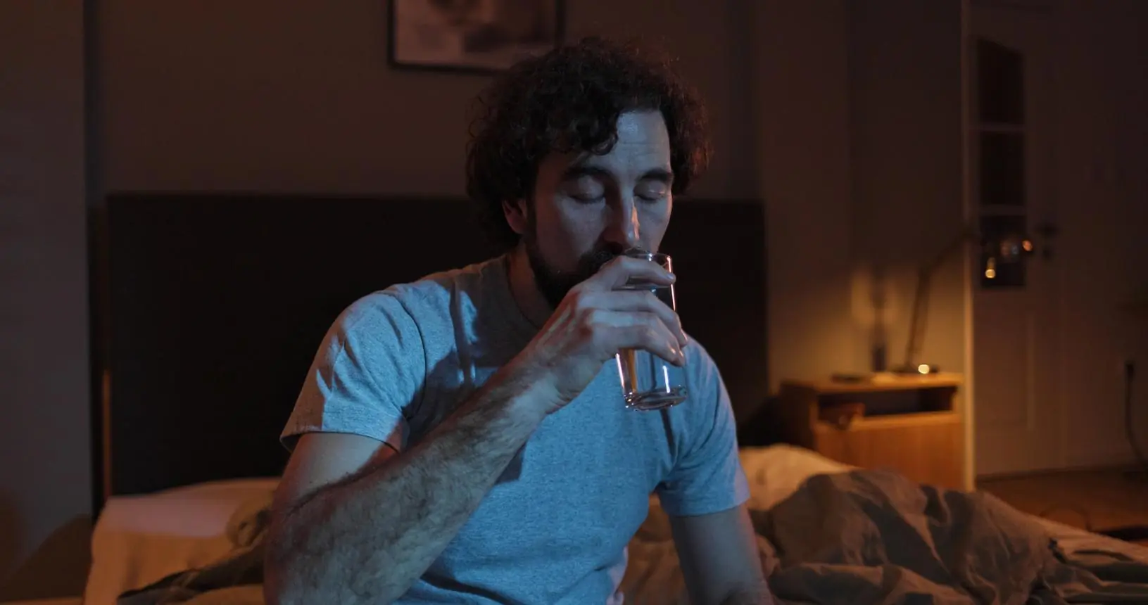 65-Year-Old Man D.I.E.D Suddenly at Night — Doctors Warn About Dangerous Drinks Before Bed
