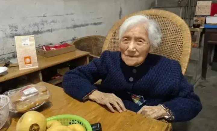 106-Year-Old Woman Stays Sha.rp and Rad.iant by Following a Simple “3 Don’ts” Rule