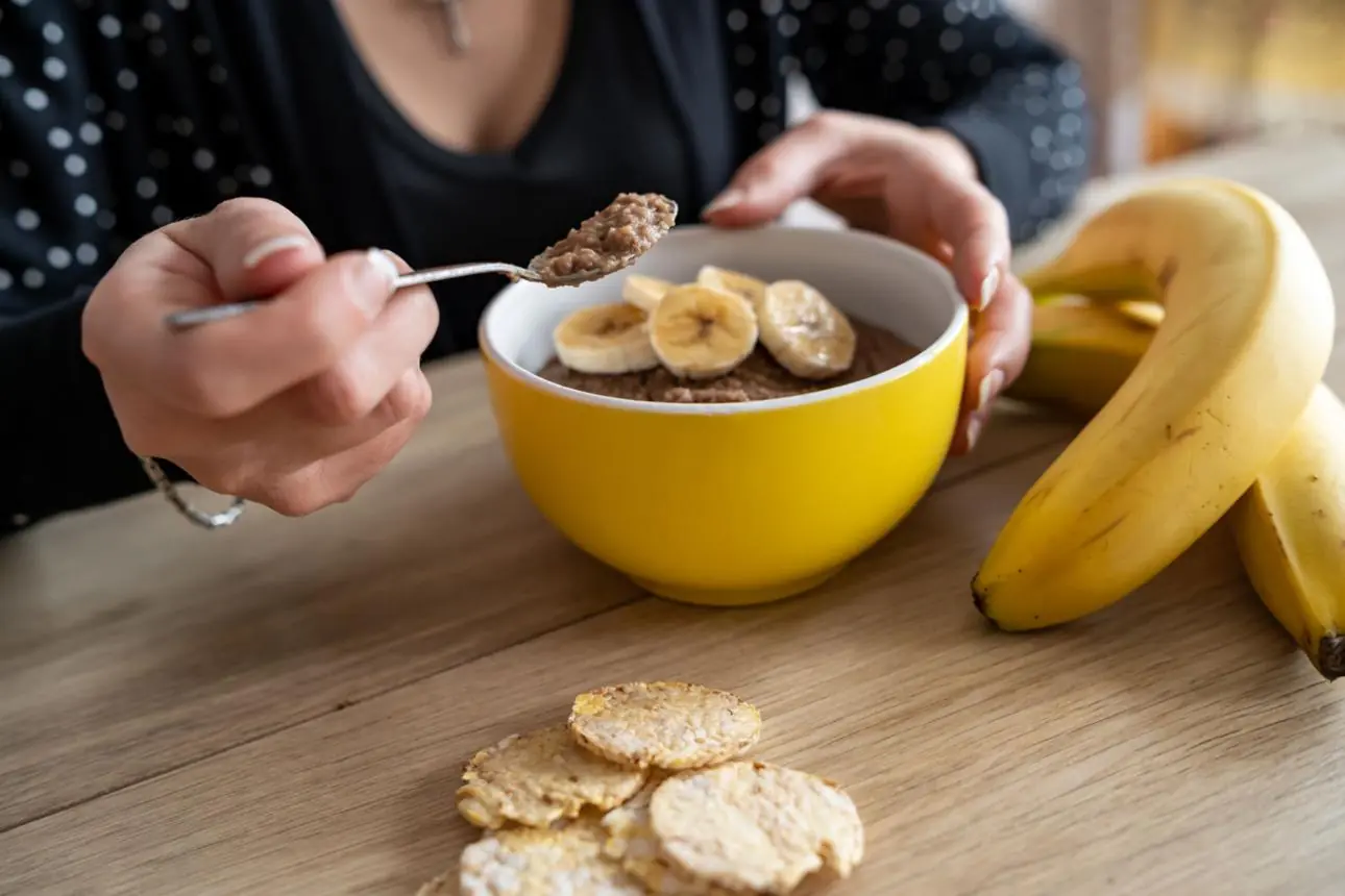 7 Situations When You Should Avoid Eating Bananas