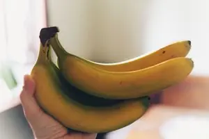A Banana Before Sleep? Here’s How It May Affect Your Body