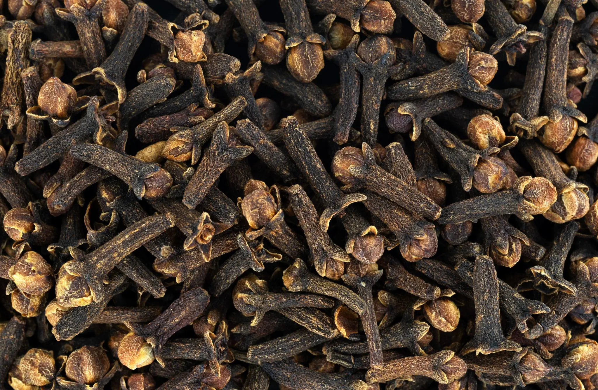 Cloves May Offer Health Benefits, but Many People Use Them Incorrectly