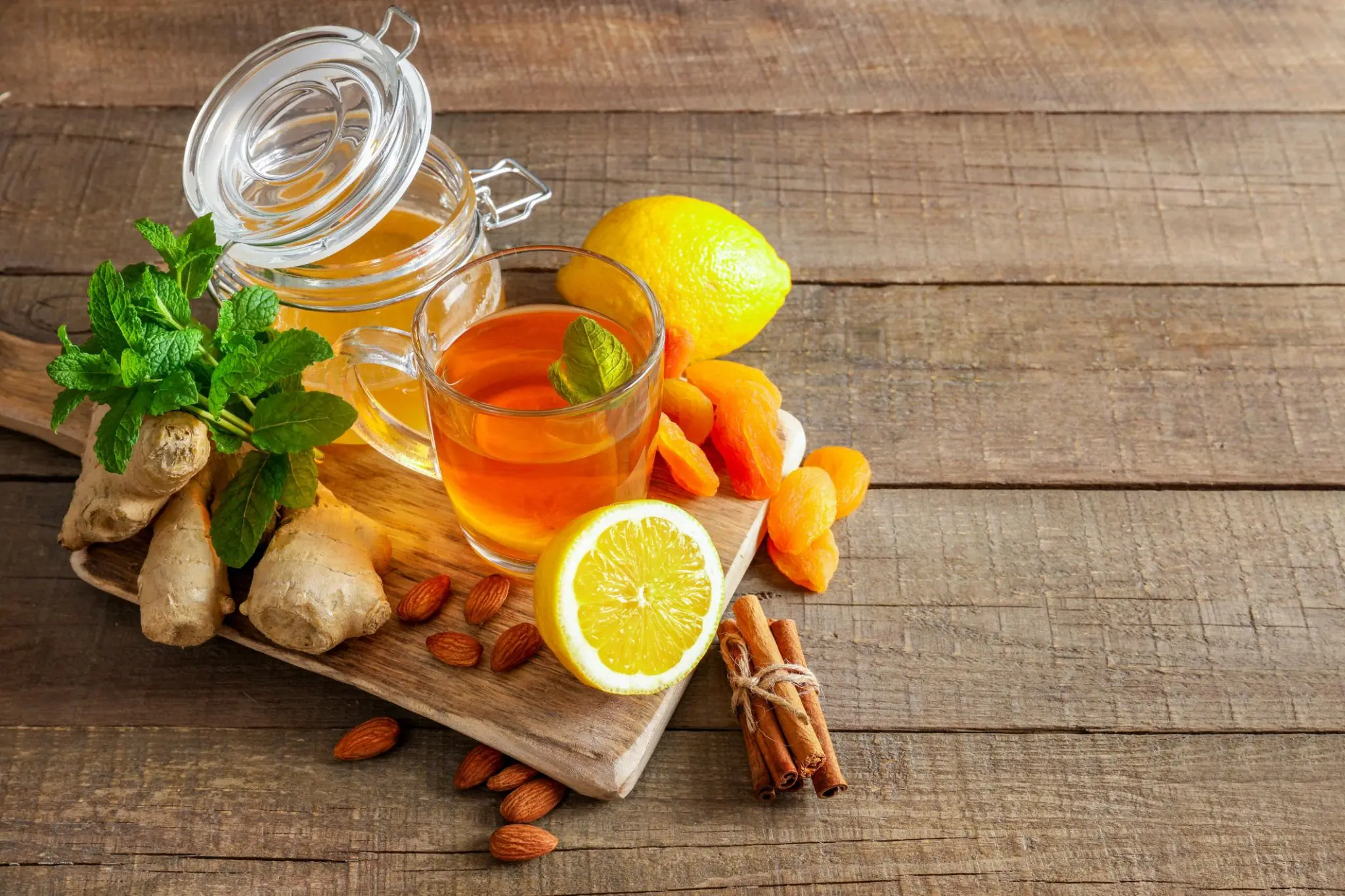 What Happens to Your Body After 40 If You Drink a Cup of Ginger Honey Tea Every Day?