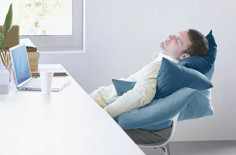 If You Often Nap During the Day, Pay Attention to These Health Insights
