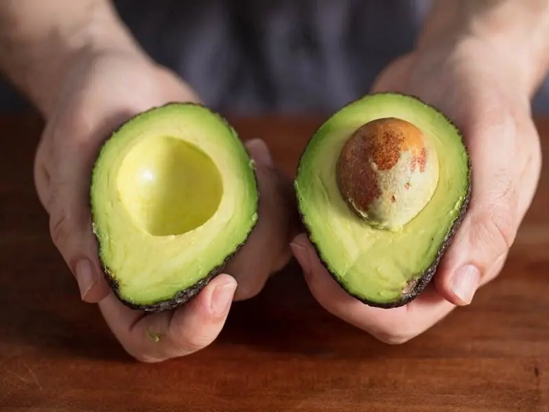 5 Groups of People Who May Need to Be Careful Eating Avocados