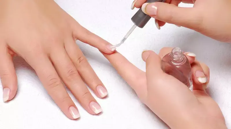 Before Applying Nail Polish, Here’s Something Many Nail Salons Don’t Tell You