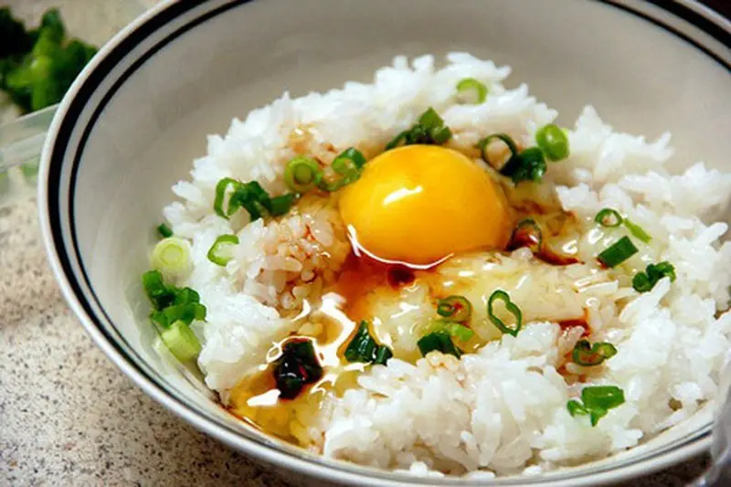 A Man Ate 3 Raw Eggs Every Day — The Surprising Result Shocked Him