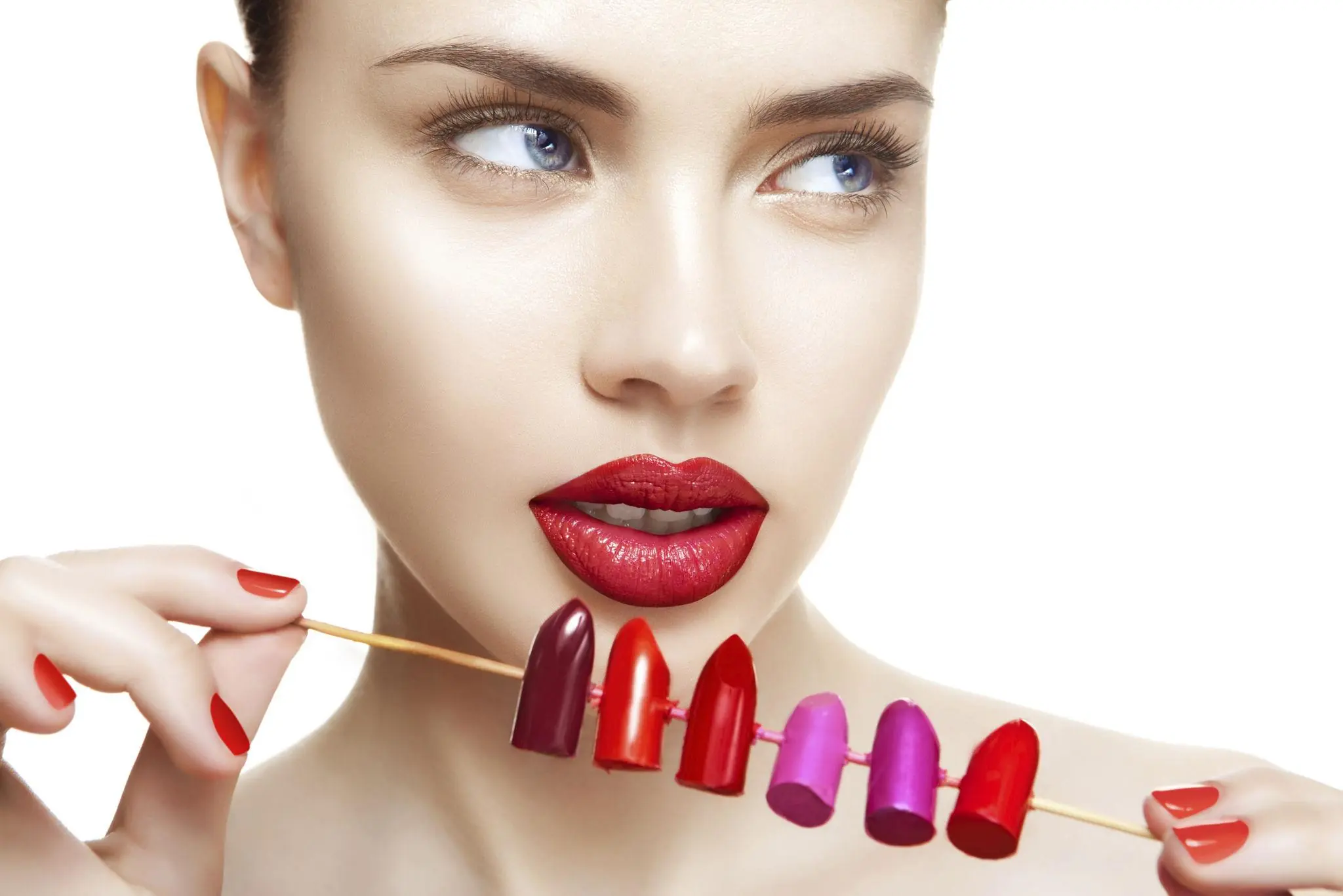 Choose a Lipstick to Discover What Kind of Woman You Are