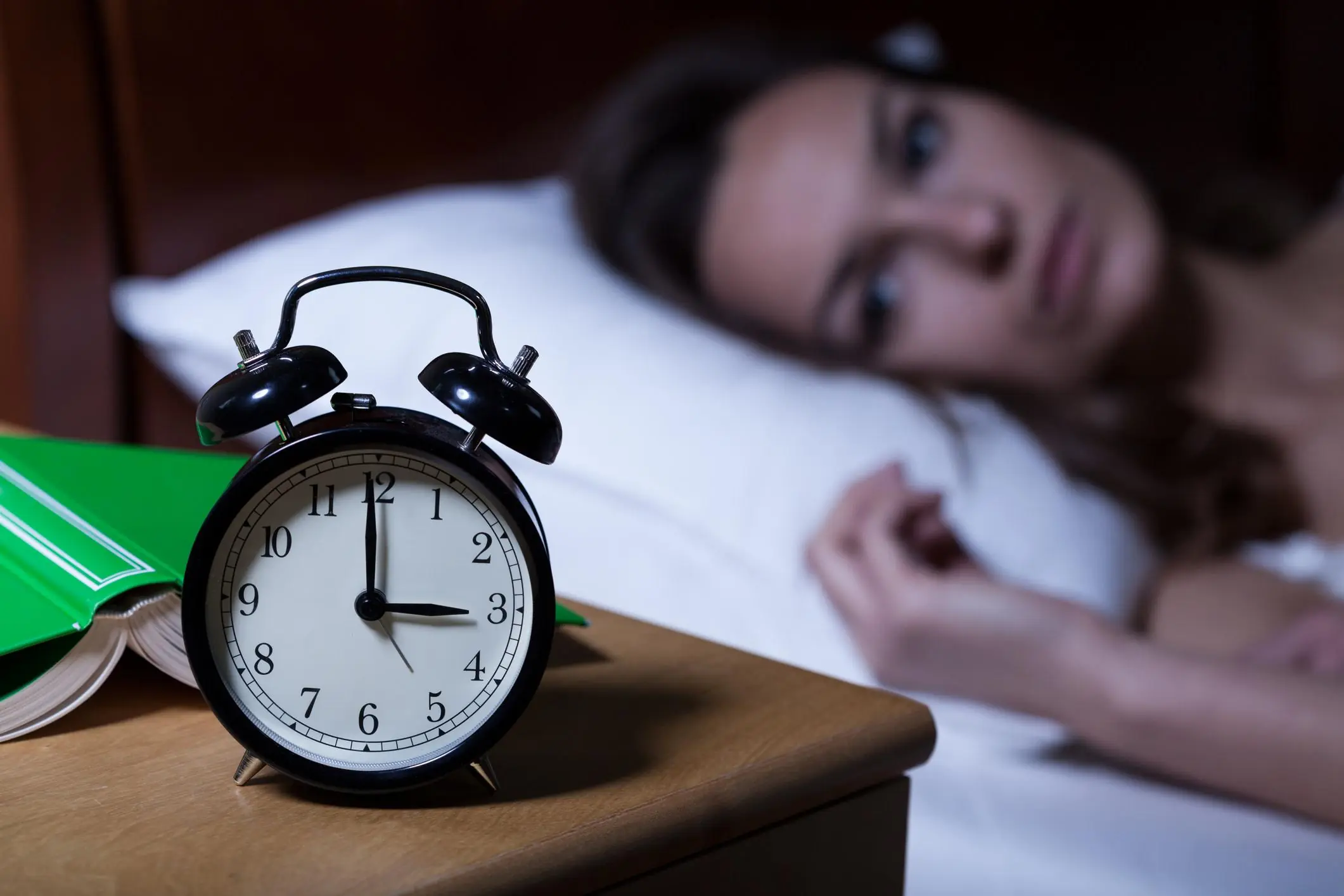 Waking Up at 3 or 4 AM Repeatedly? Experts Say Your Body May Be Trying to Tell You Something