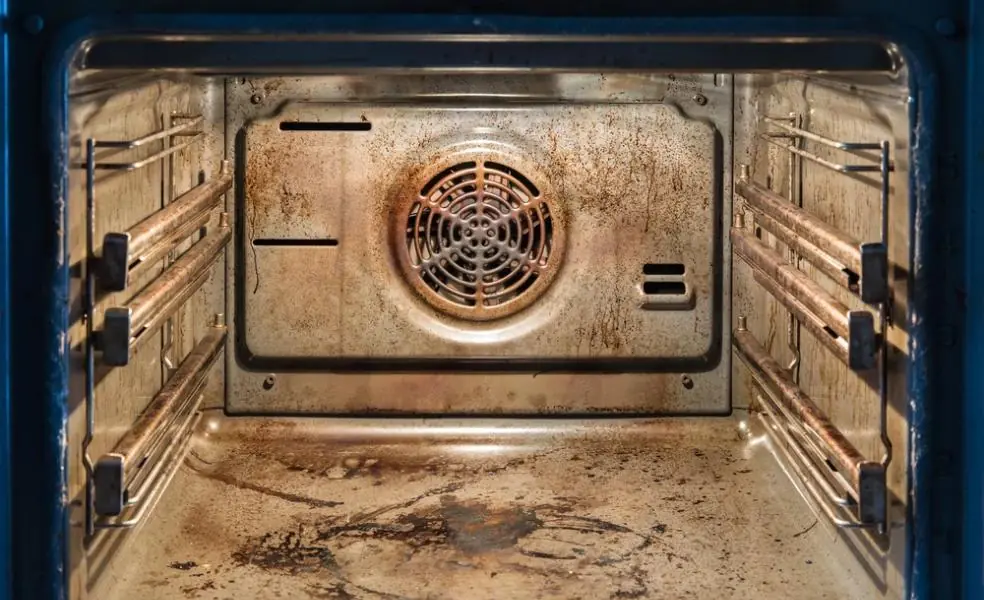 The Simple Oven Cleaning Trick Many People Wish They Knew Earlier