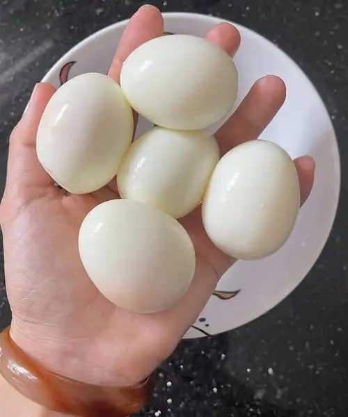 Doctors warn that eating eggs every morning may lead to unexpected health effects... See more