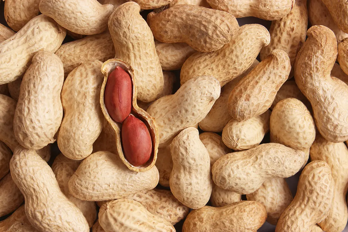 Eating a Handful of Peanuts Each Day Could Affect Your Health in These Ways