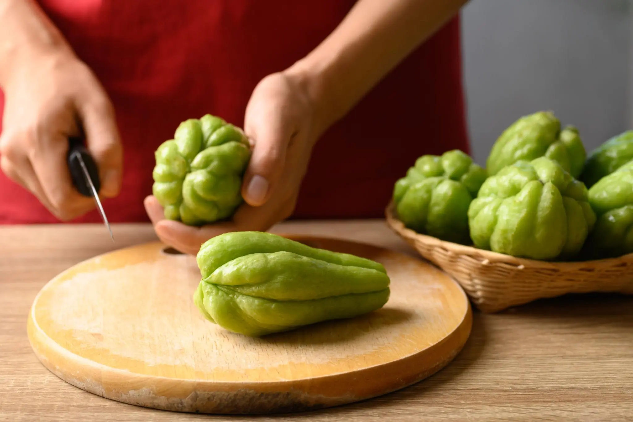 Say Goodbye to Pills? The Chayote and Lemon Mixture People Are Using for Knee Pain, Swollen Feet, High Bl.ood Pressure, and More