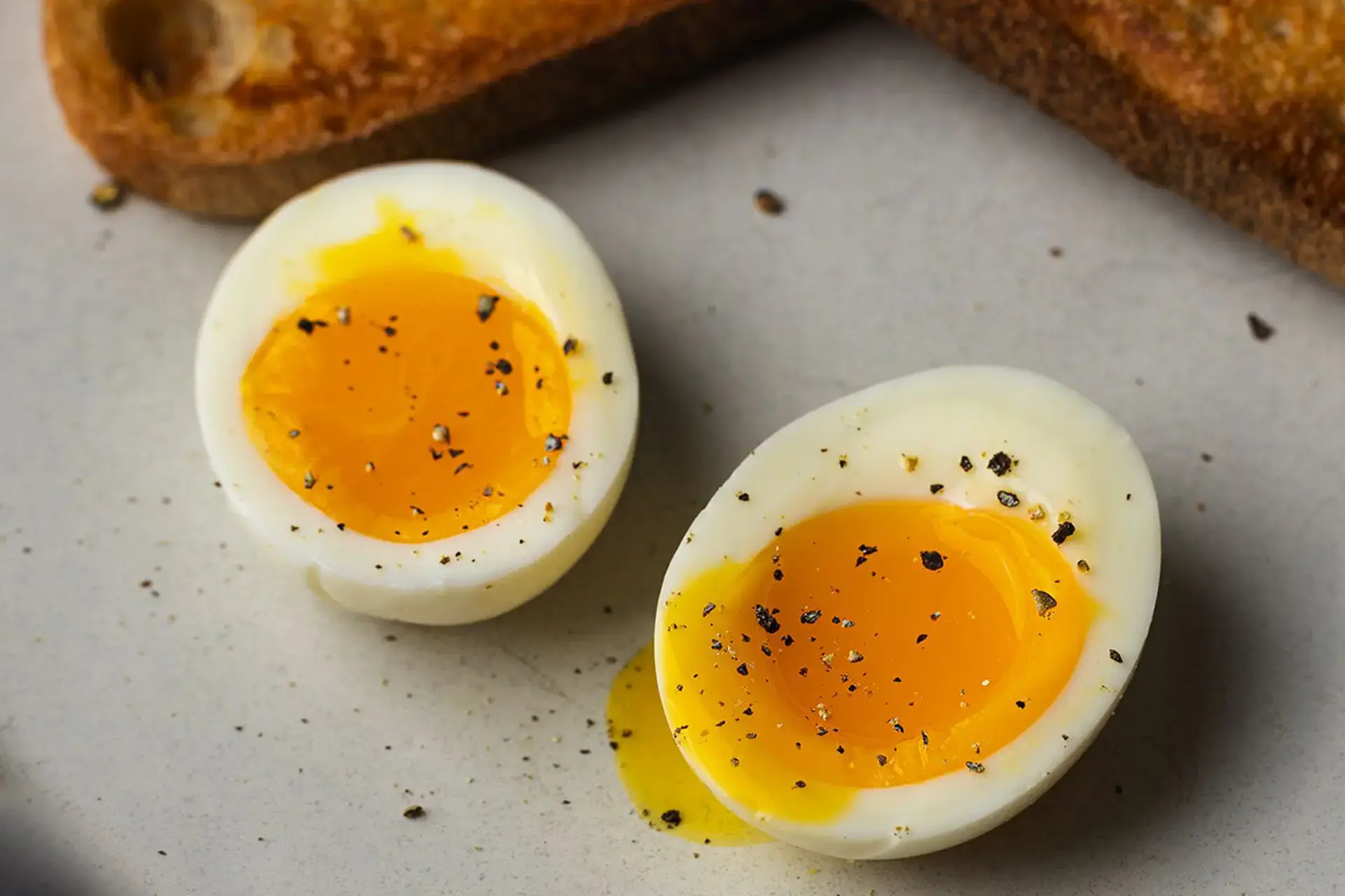 9 Brain-Boosting Foods That Can Help Prevent Memory Loss as You Age