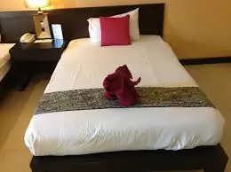 I Had No Idea! Why Do Hotels Always Place A Cloth Across The Foot Of The Bed?
