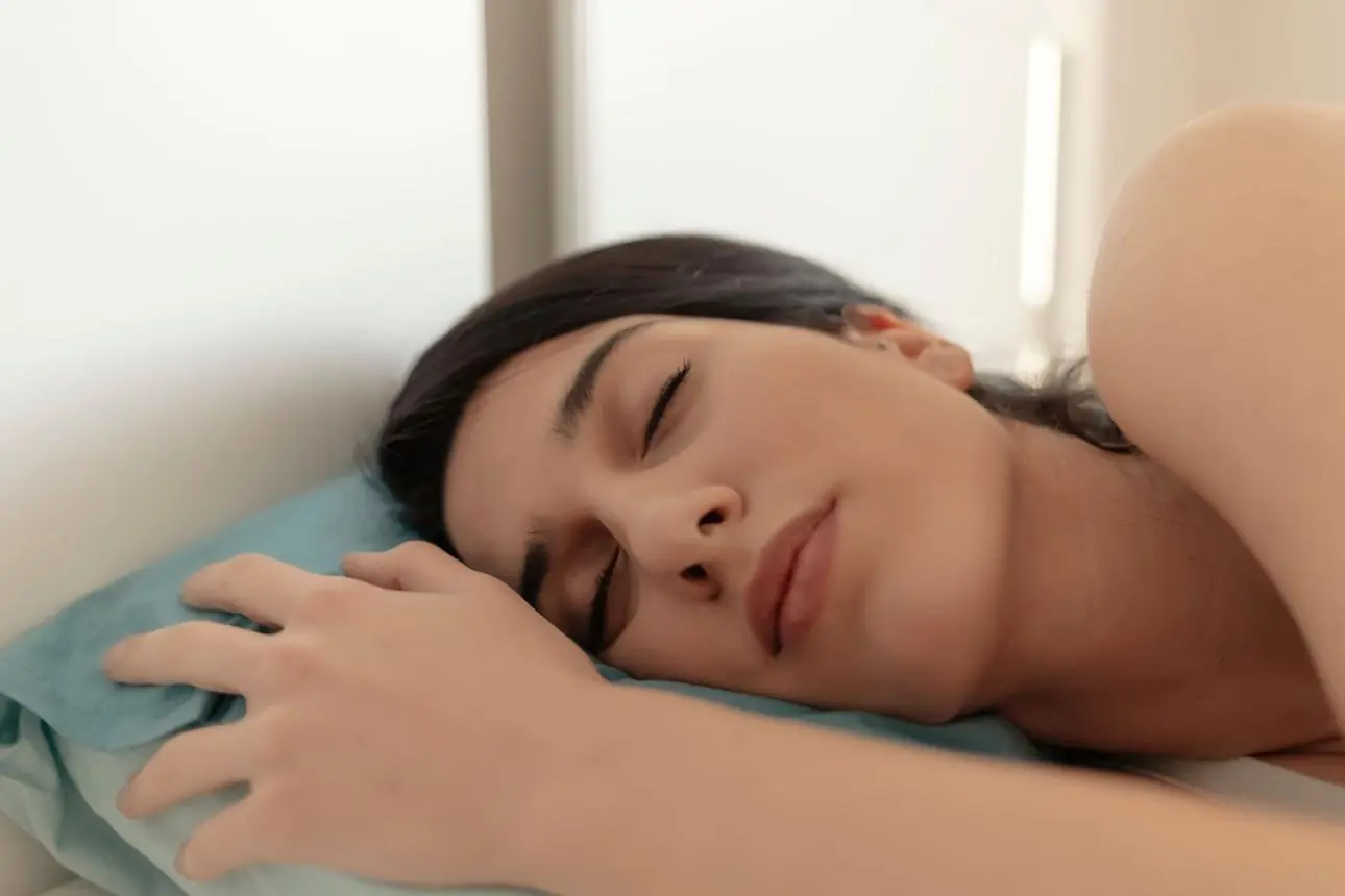 Have You Ever Felt Awake but Unable to Move? The Science Behind Sleep Paralysis