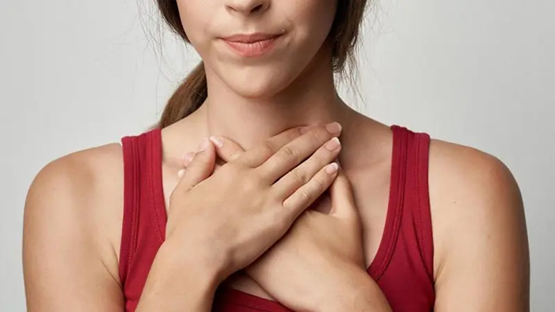 Early Detection Matters: 3 Neck Symptoms Doctors Say You Shouldn't Overlook