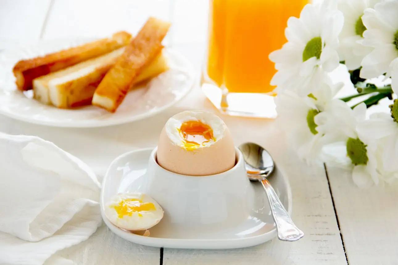 Can Eating Boiled Eggs Every Morning Affect Your Health? Here's What Experts Say