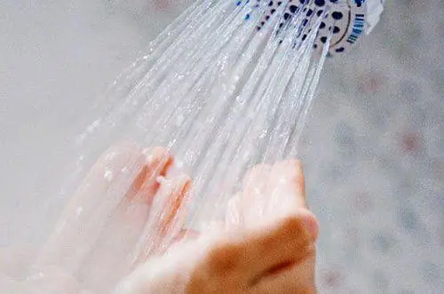 5 Times You Should Never Take a Shower: Experts Warn About Potential Health Risks