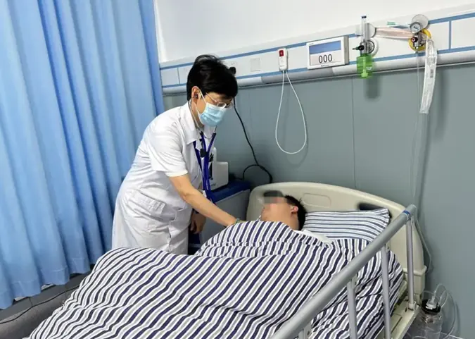 14-Year-Old Boy Diagnosed with Lung Can.cer After a Mild Fever: Doctors Discover a Shocking Family Link