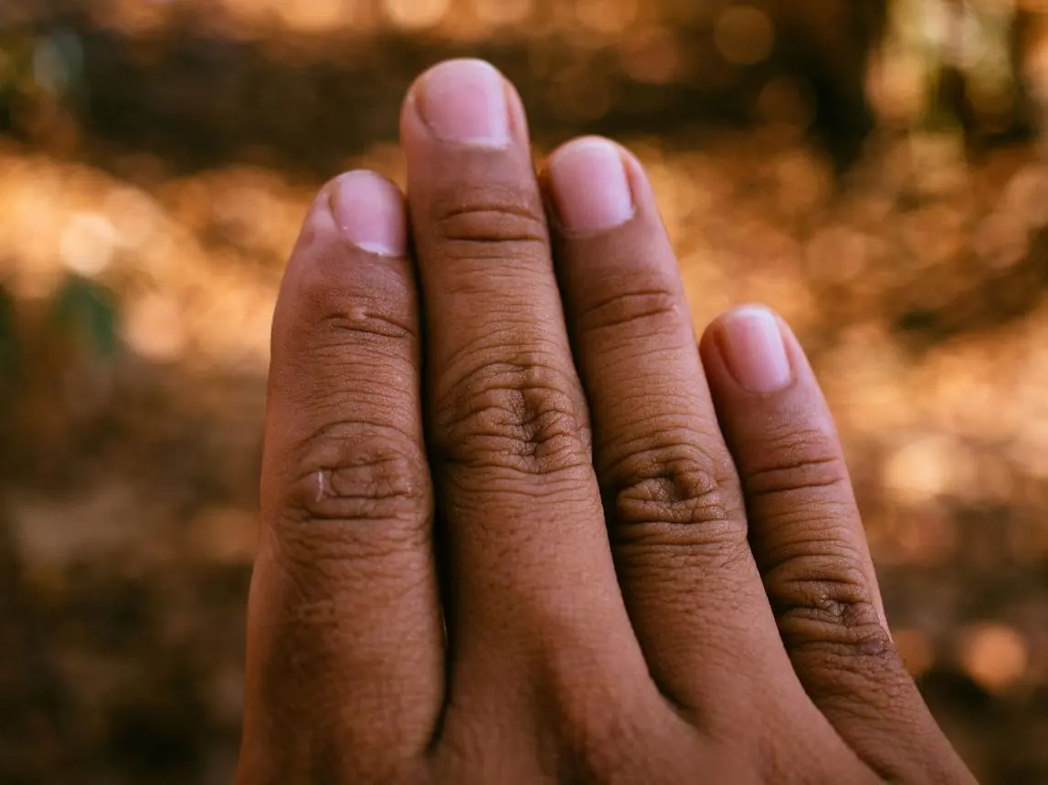 Can Your Pinky Finger Predict Your Future Wealth? The Truth Behind the Viral Claim