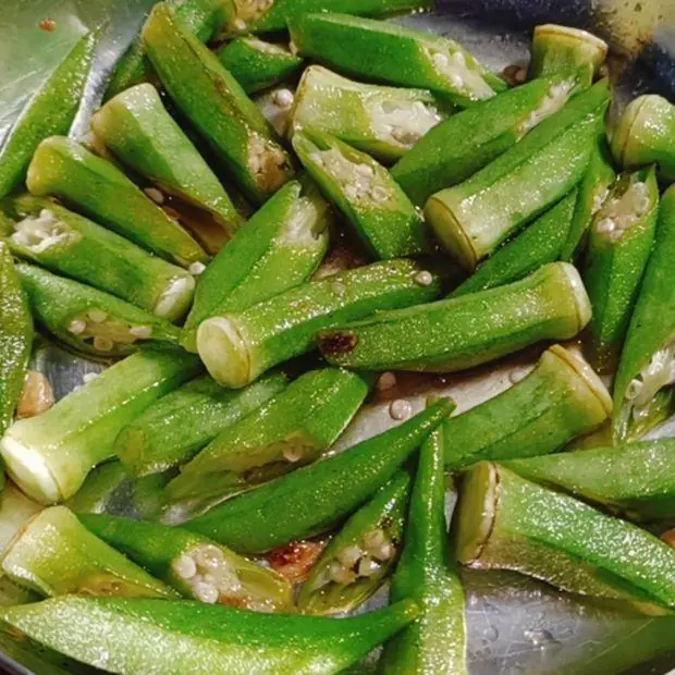 Okra’s Health Benefits Are Real—But It May Not Be Right for Everyone