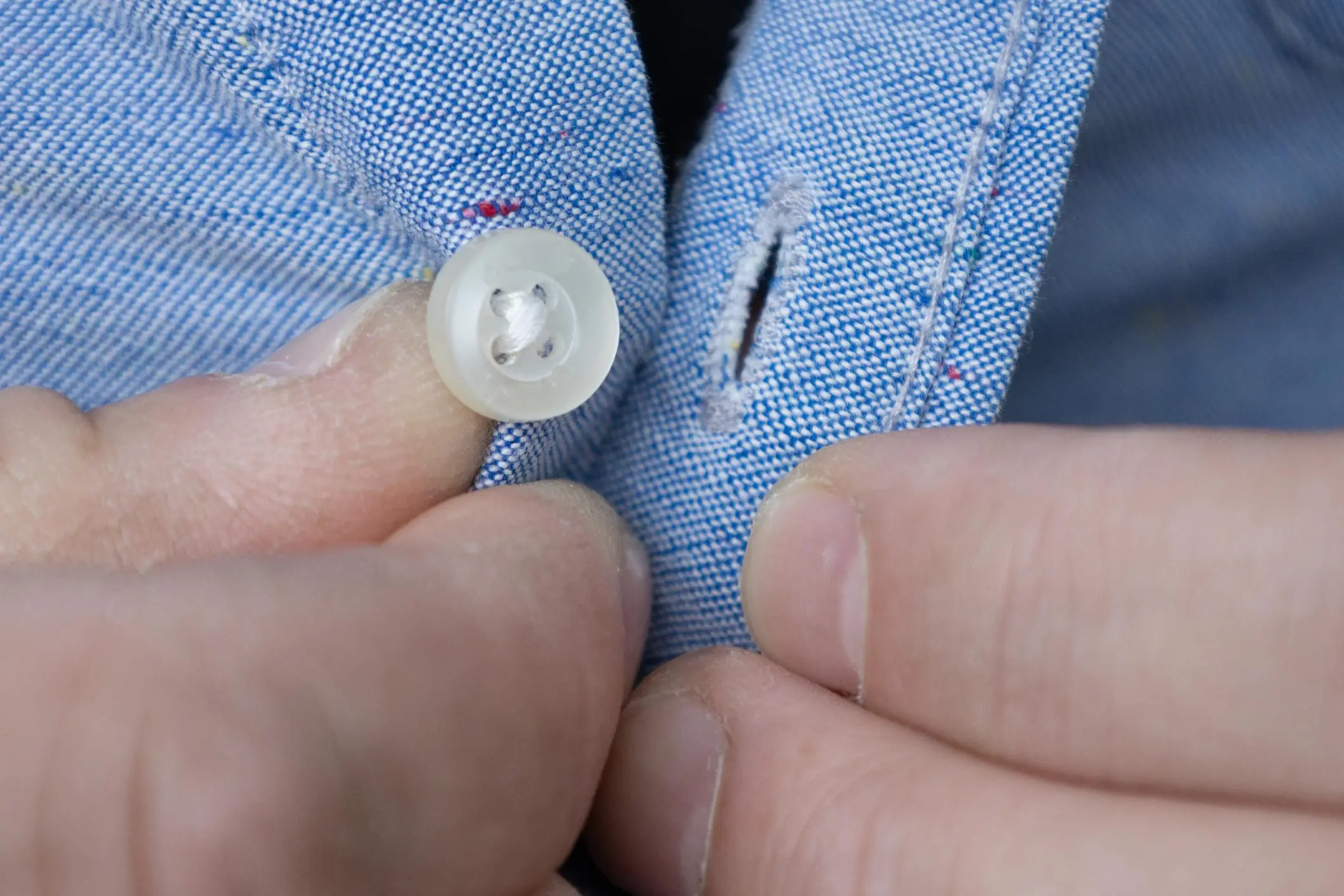 Why Are the Buttons on Men's and Women's Shirts on Opposite Sides? The Surprising Historical Reason