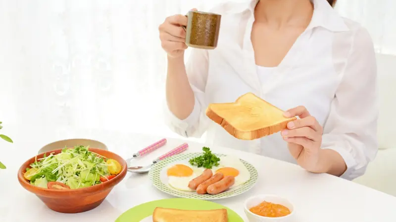 What Not to Eat First Thing in the Morning: 5 Foods to Be Mindful Of
