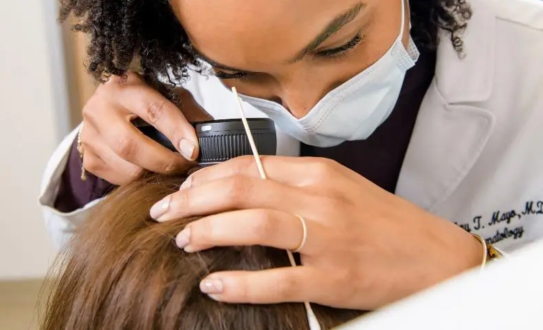 A Mother’s Concern Turns Into a Lesson About Hair and Scalp Health